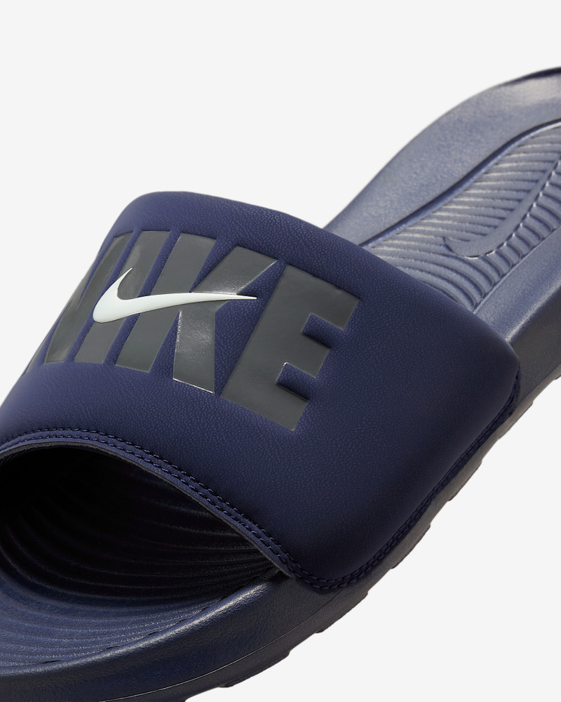 Nike Victori One SE Men's Slides 6