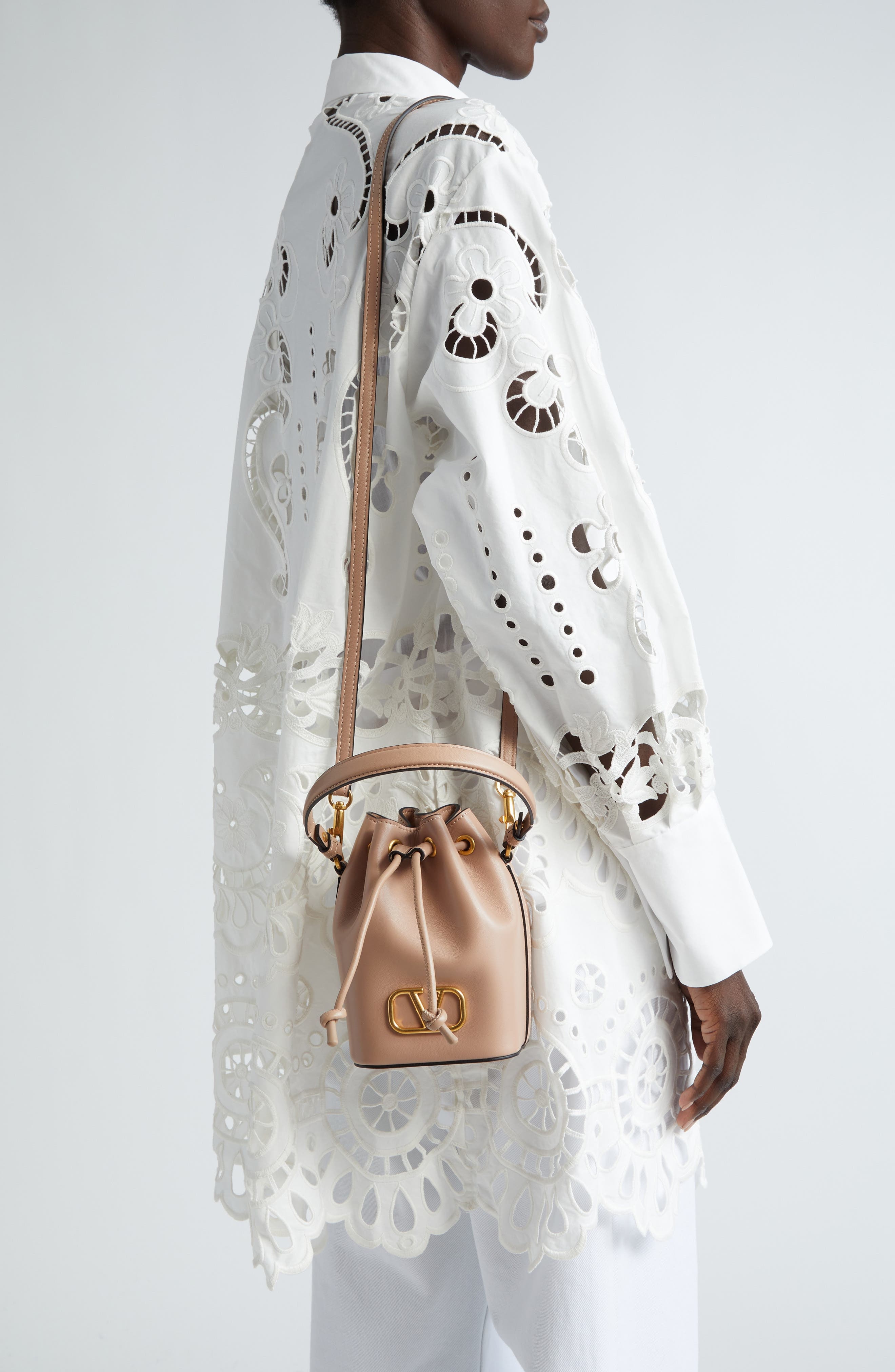 Mini VLOGO Signature Leather Bucket Bag - 2