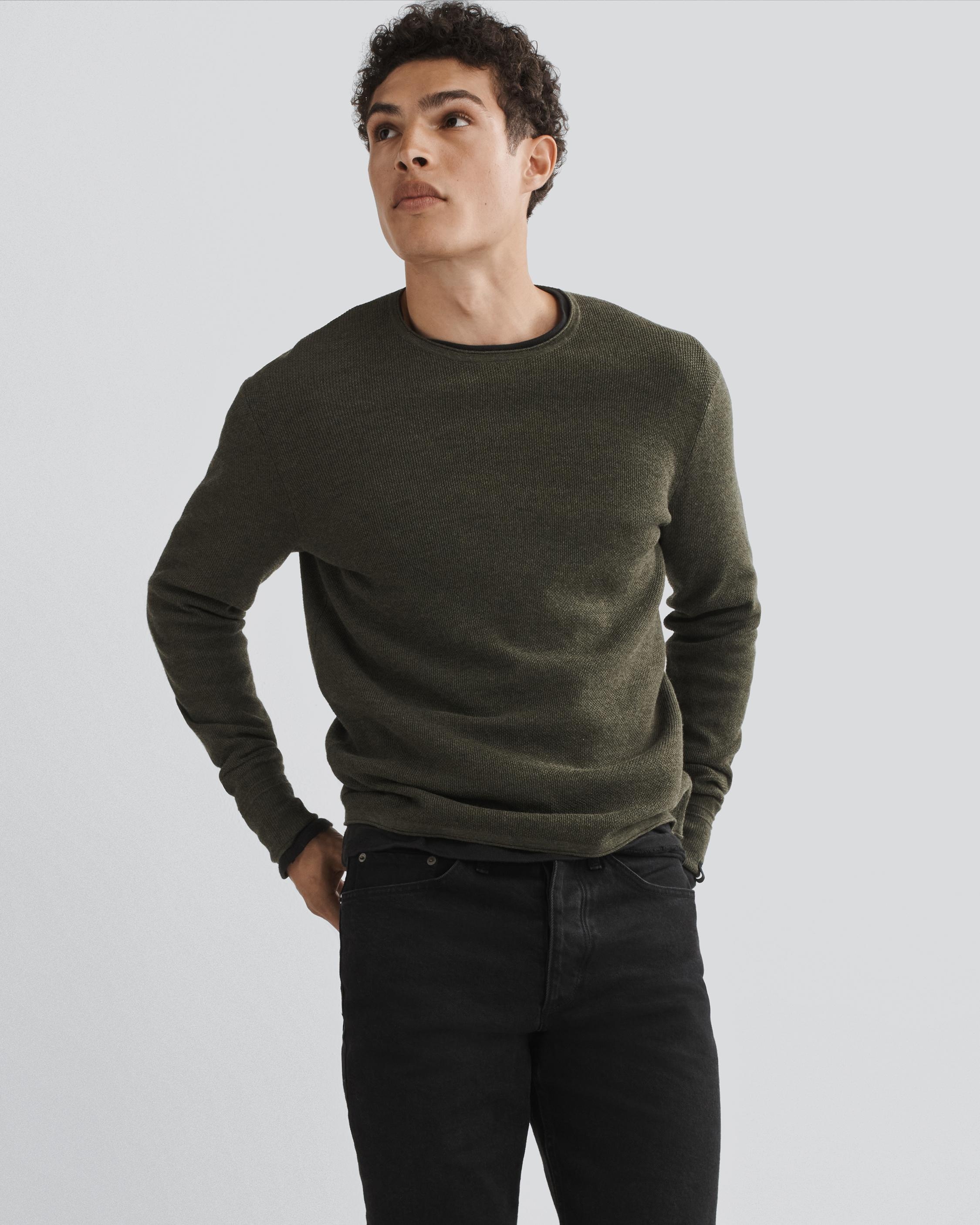 Martin Merino Crew
Classic Fit - 6