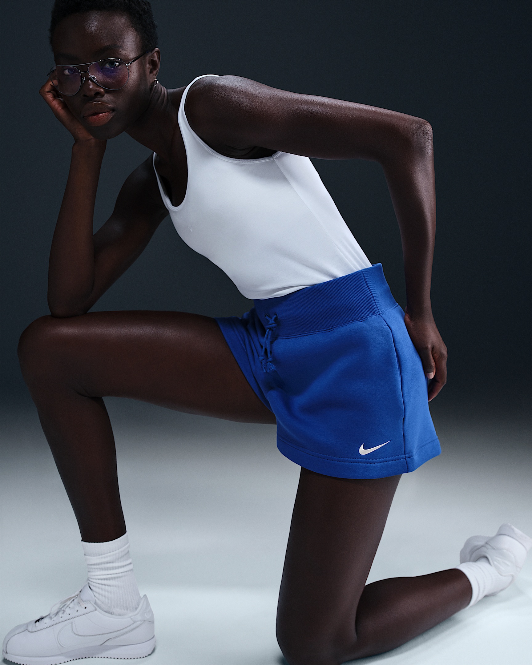 Nike Sportswear Phoenix Fleece Women's High-Waisted Loose Shorts - 5