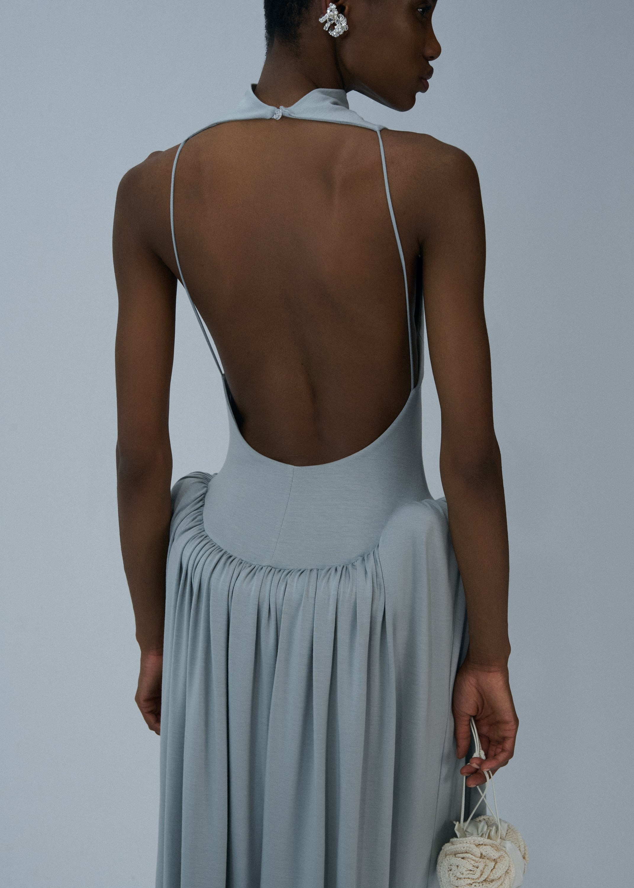 Open-back midi dress in grey - 4