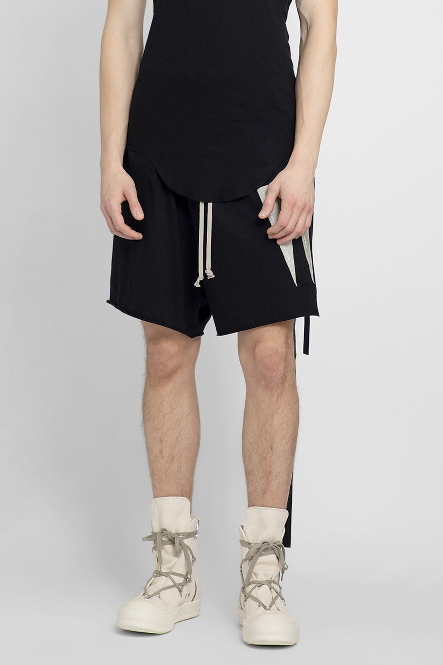 RICK OWENS MAN BLACK SHORTS - 2