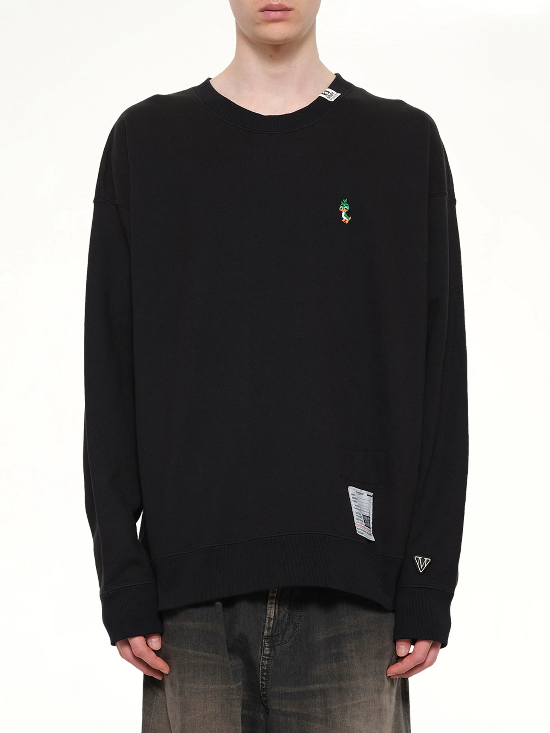Leon Embroidery Pullover in Black - 1