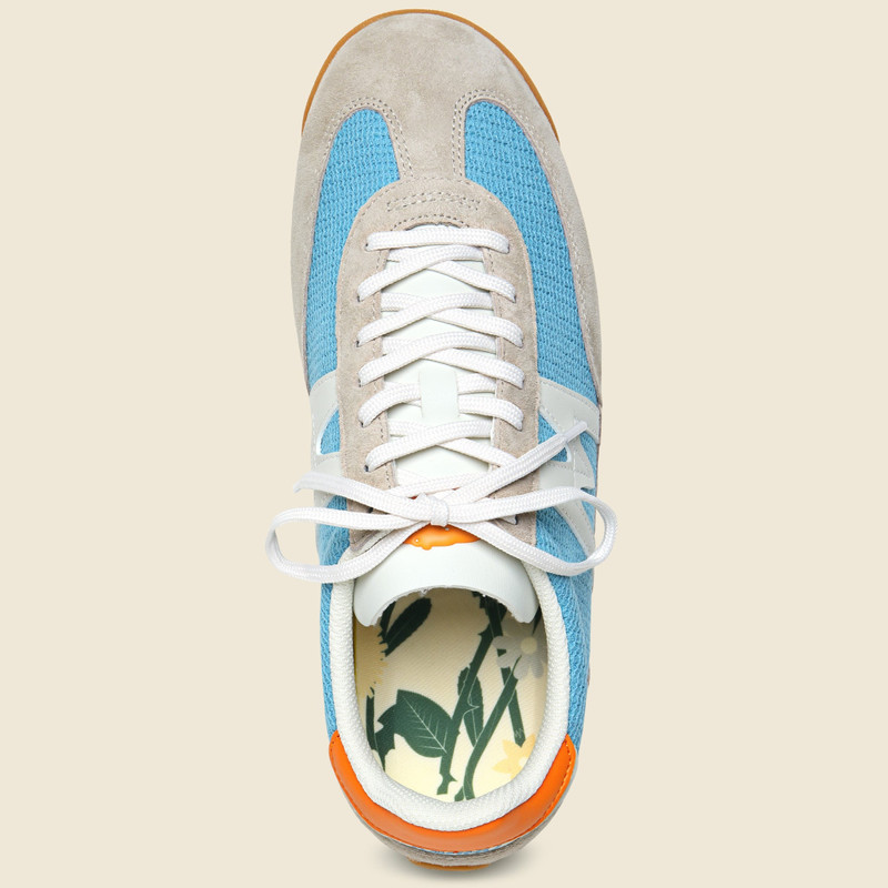 KARHU Mestari Sneaker - Silver Lining/Orange Peel outlook