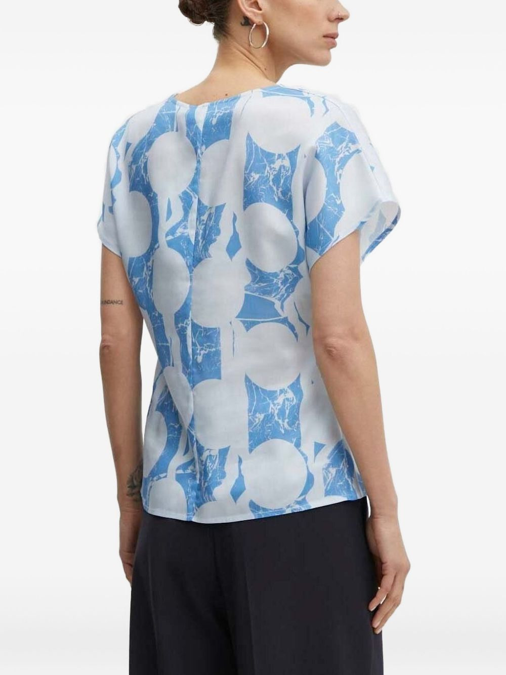 abstract-print short-sleeved blouse - 2
