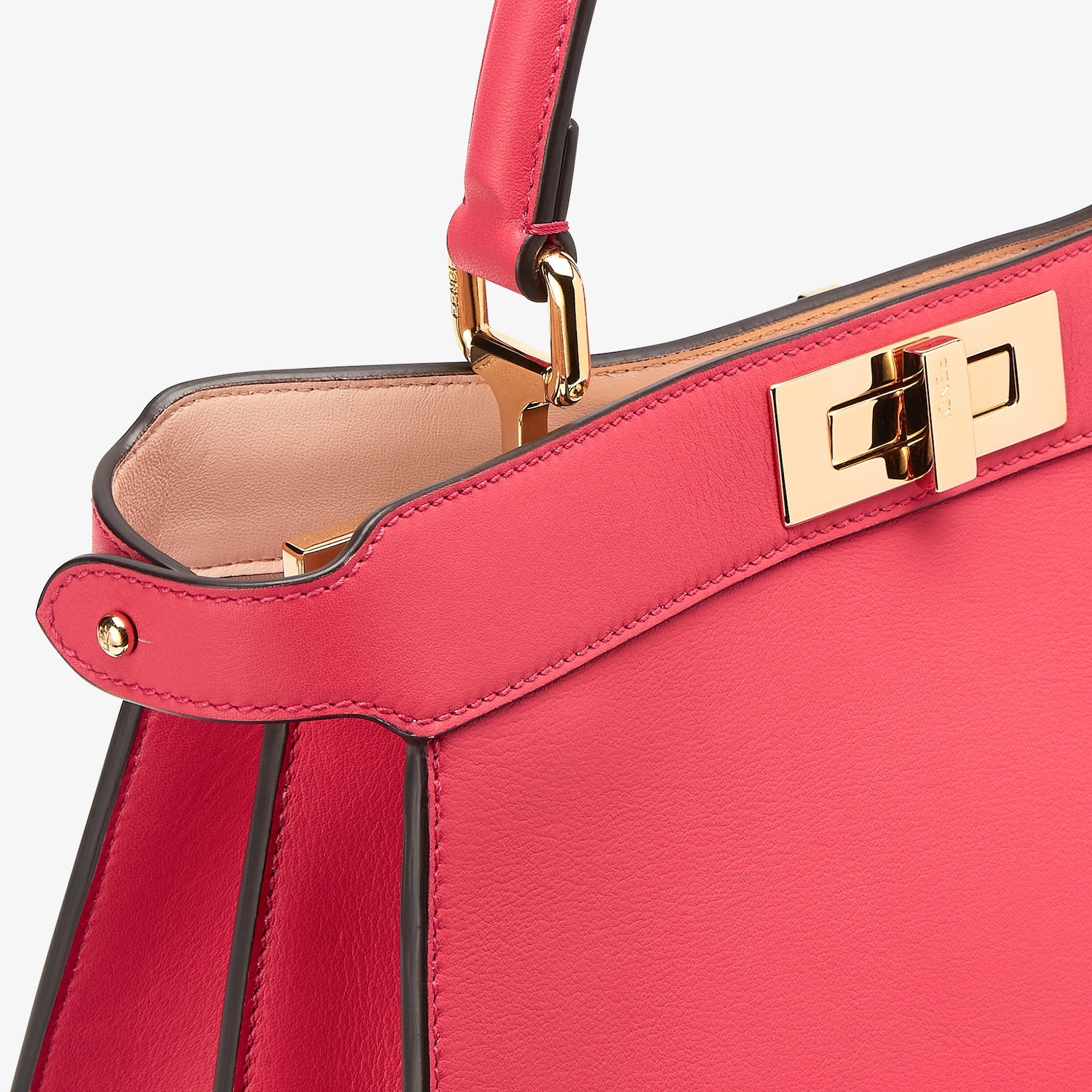 Red leather bag - 7