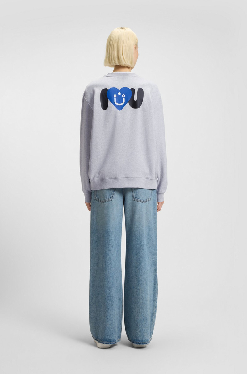 ALL-GENDER SWEATSHIRT WITH HAPPY HUGO ARTWORK 6
