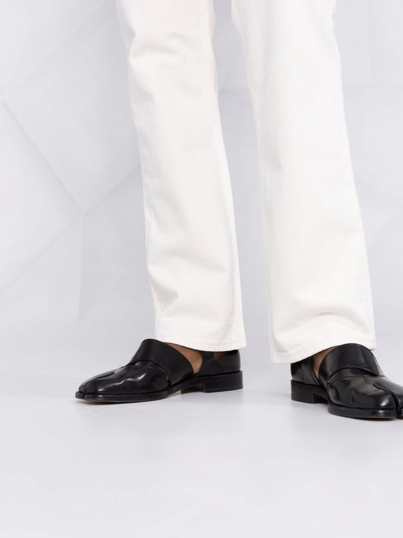 straight-leg denim jeans 3