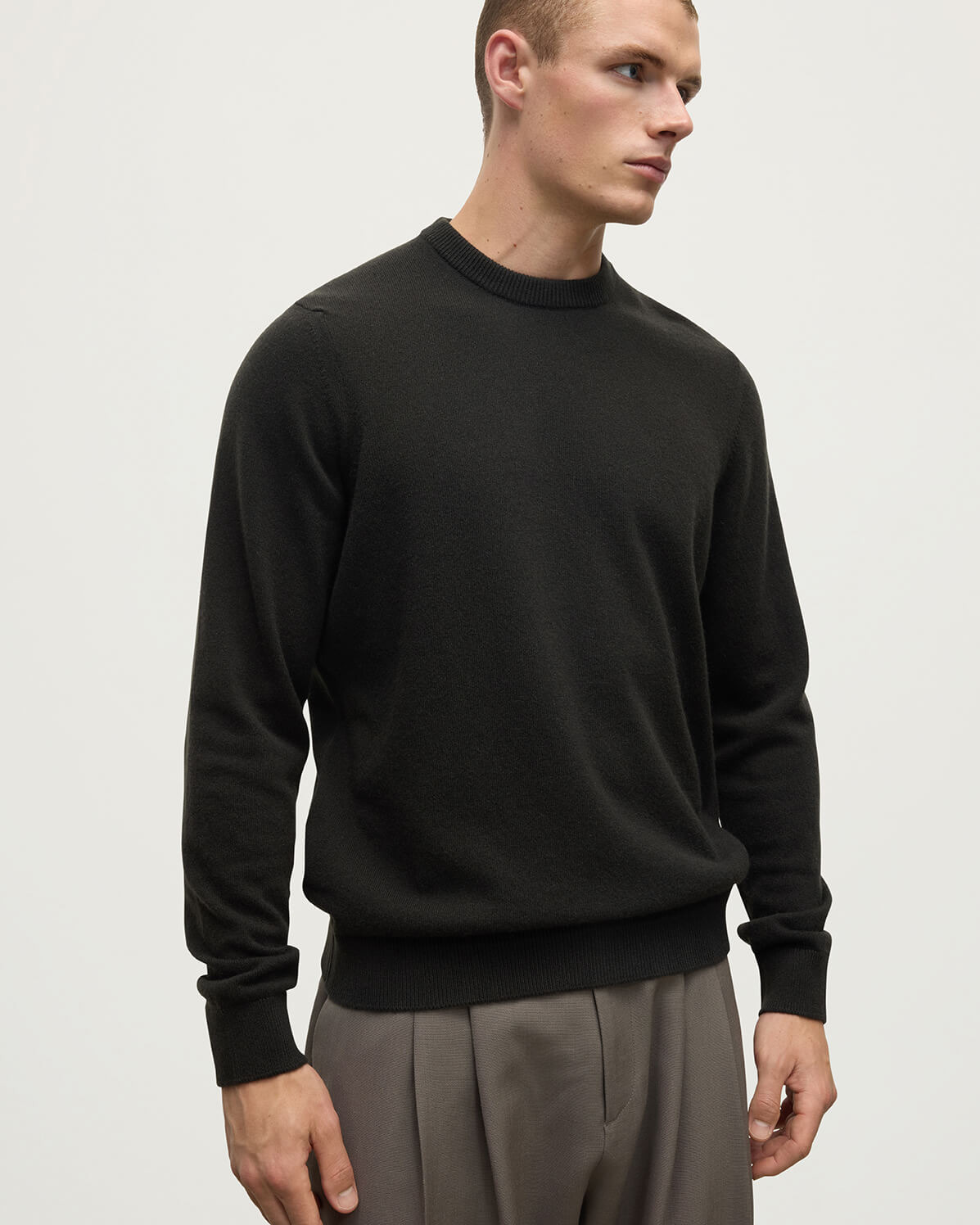 Classic Cashmere Grey Round Neck Jumper - 5