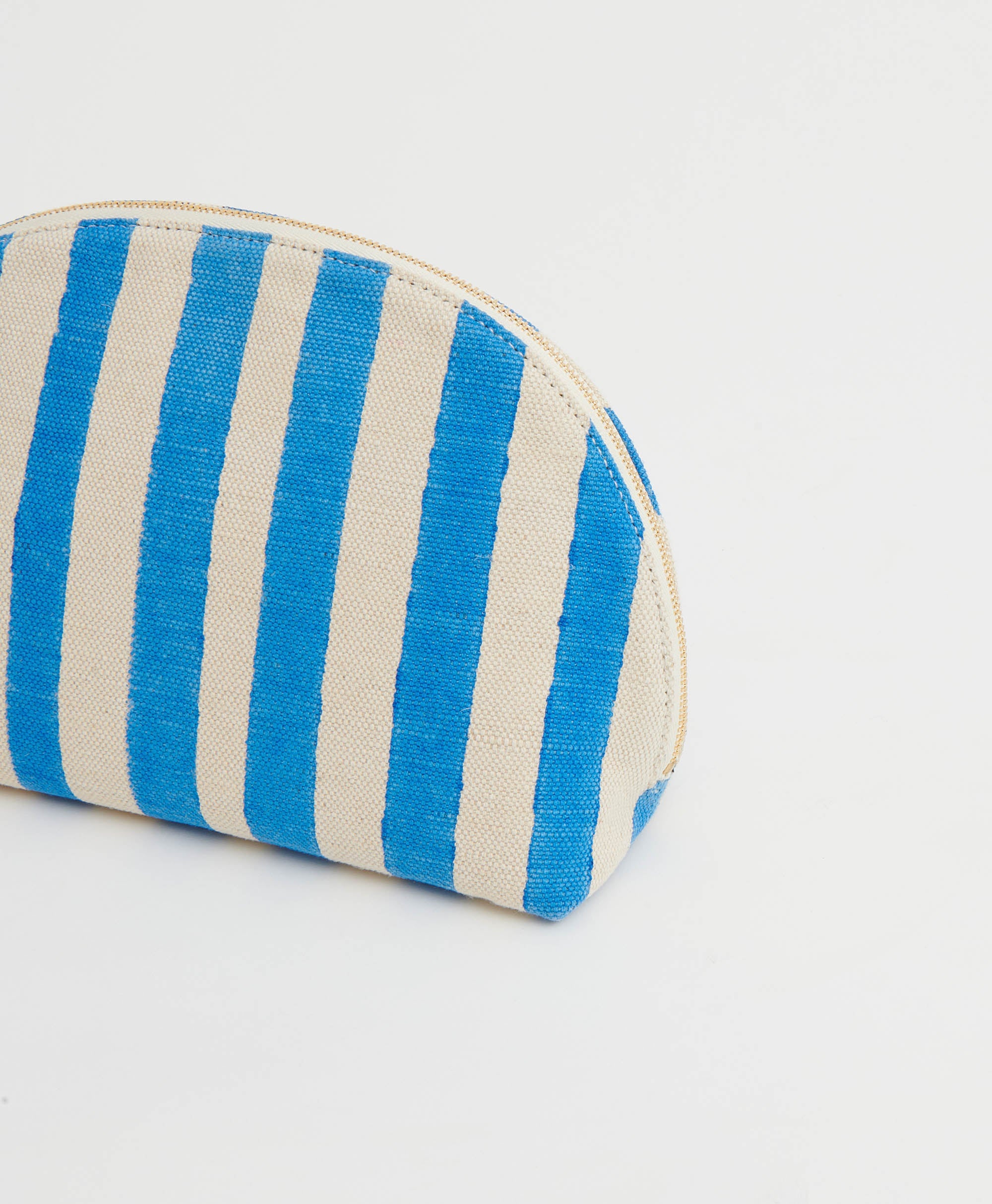 LIMITED EDITION BELLEZZA POUCH - 2