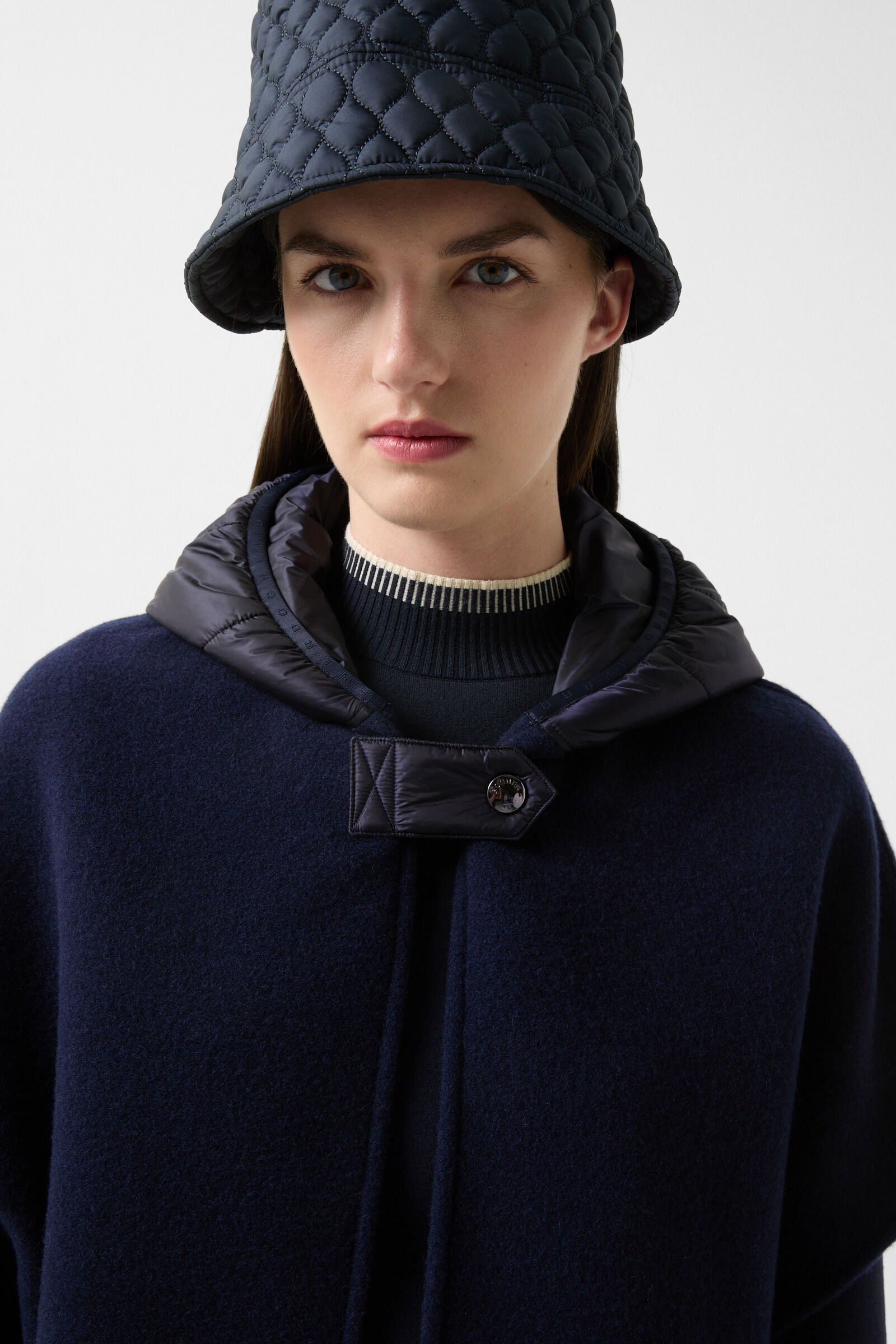 Poncho Nilla in Navy blue - 5