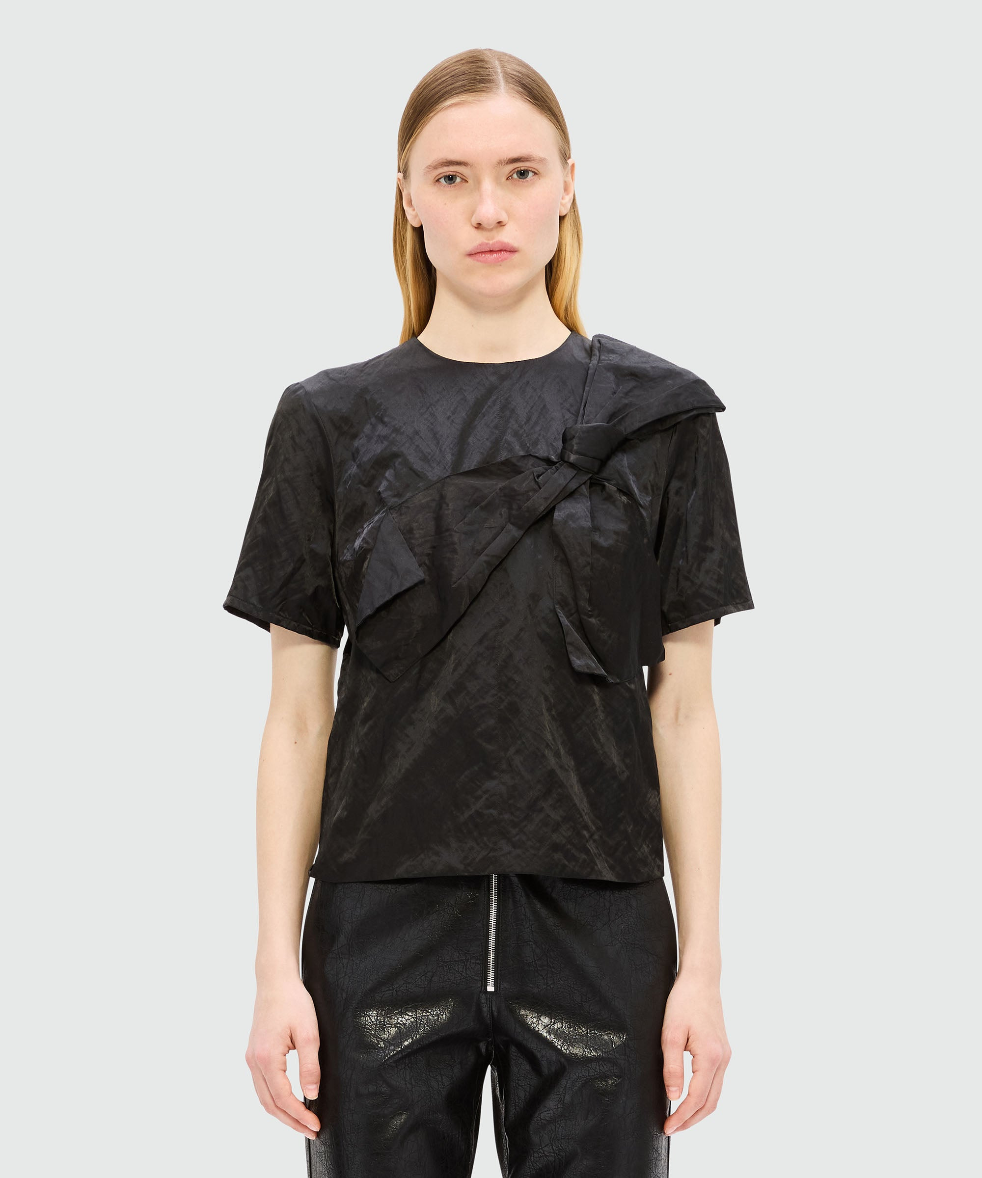 Black crincklé duchesse top with bow - 2