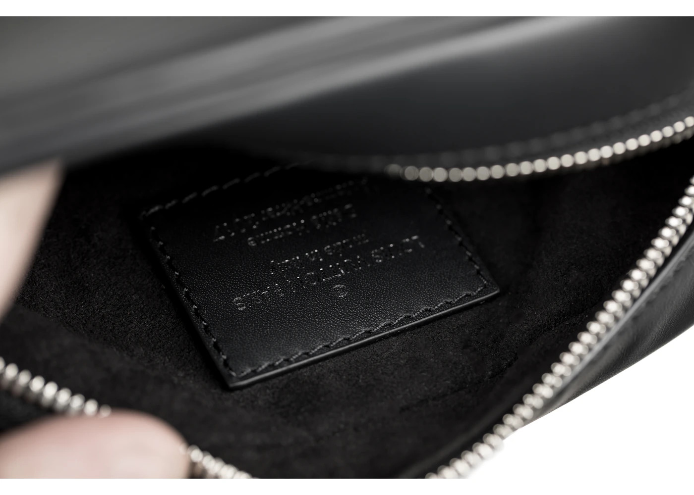 Louis Vuitton x Supreme Danube Epi PM Black - 5