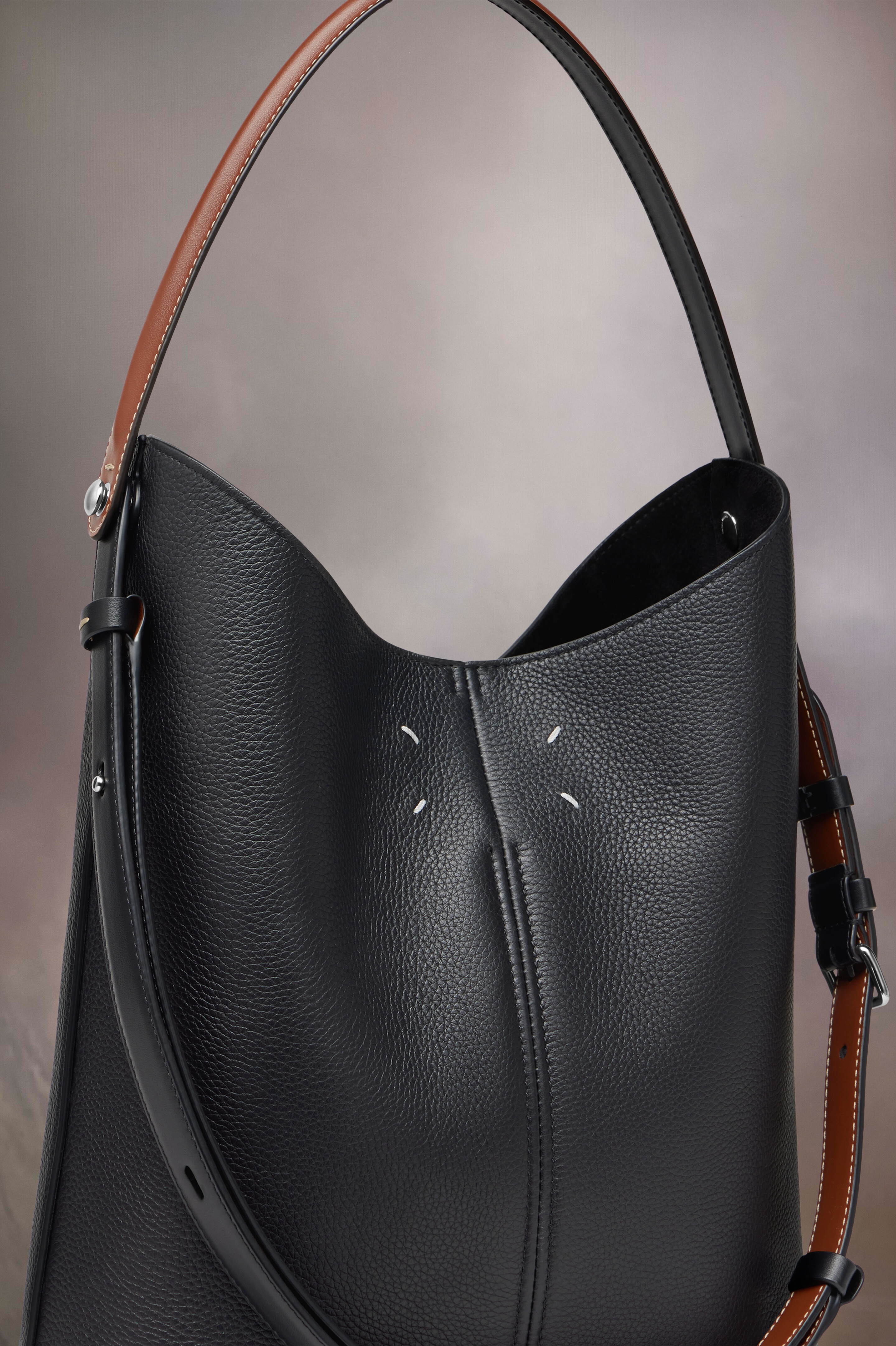 【Maison Margiela】Dress-age Hobo 日本未入荷 ホーボー バッグ Maison Margiela Dress-Age Leather Hobo Bag - Bergdorf Goodman