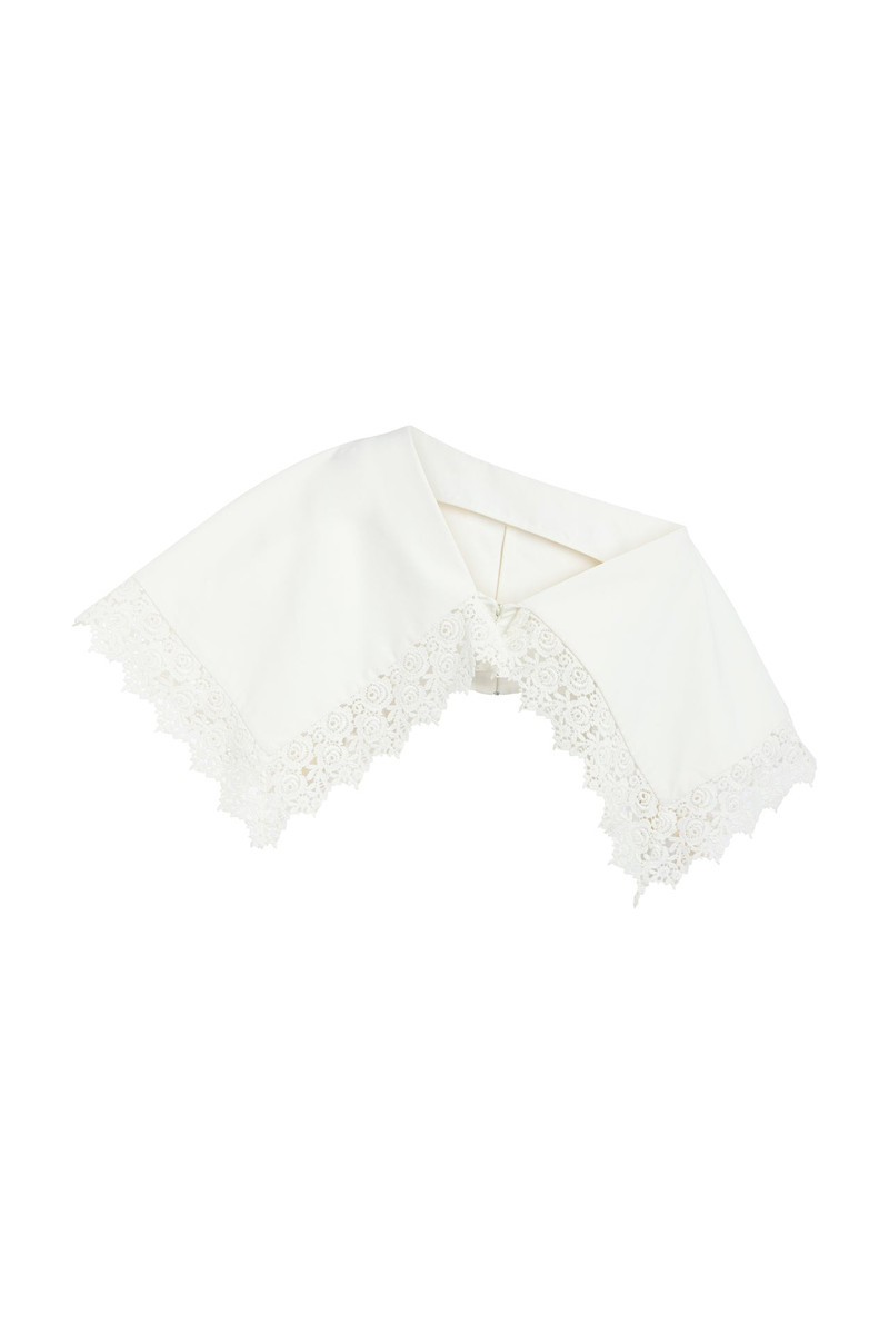 LACE TRIMMED BIG COLLAR TOP OFF WHITE 7