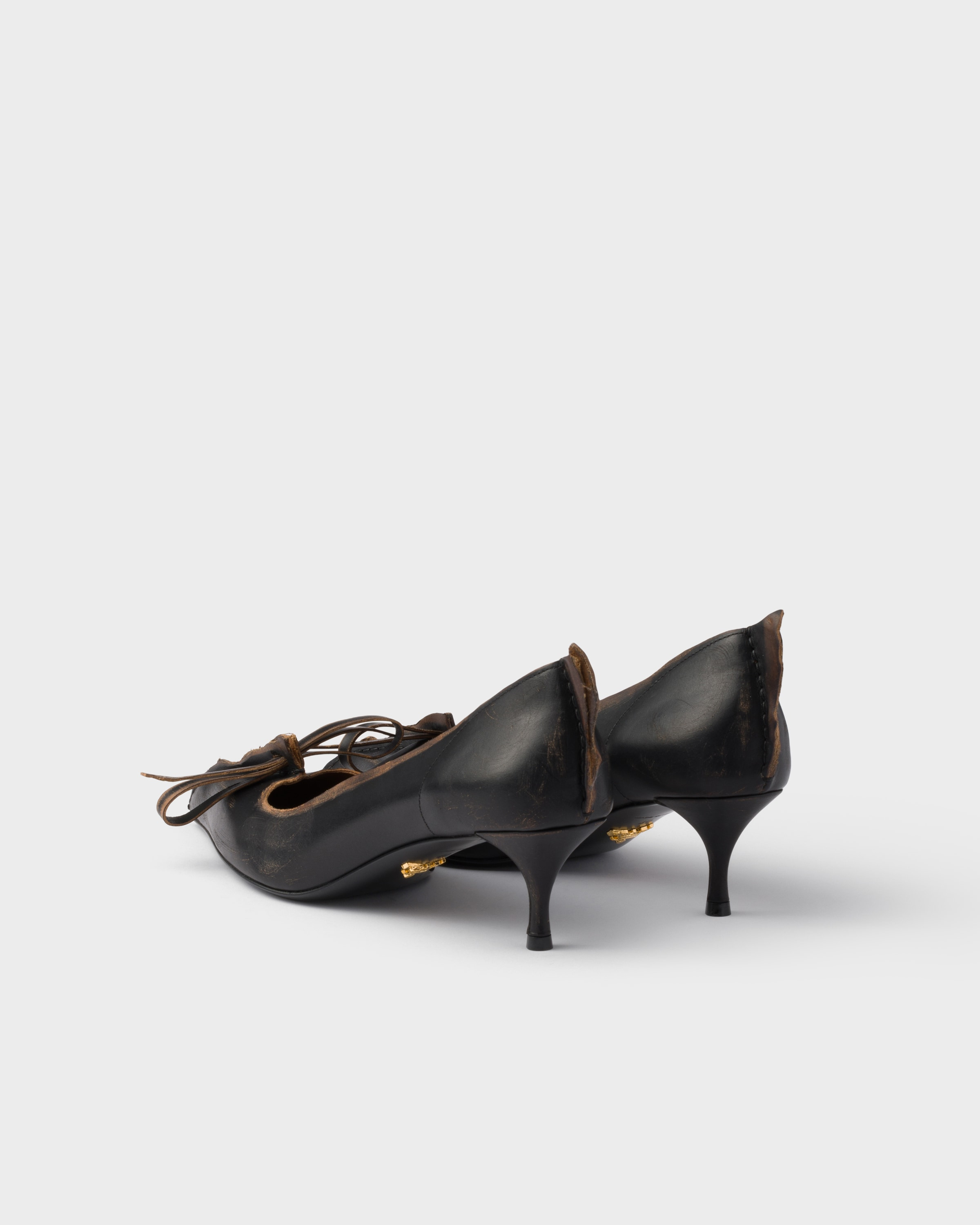 Antiqued leather pumps - 5