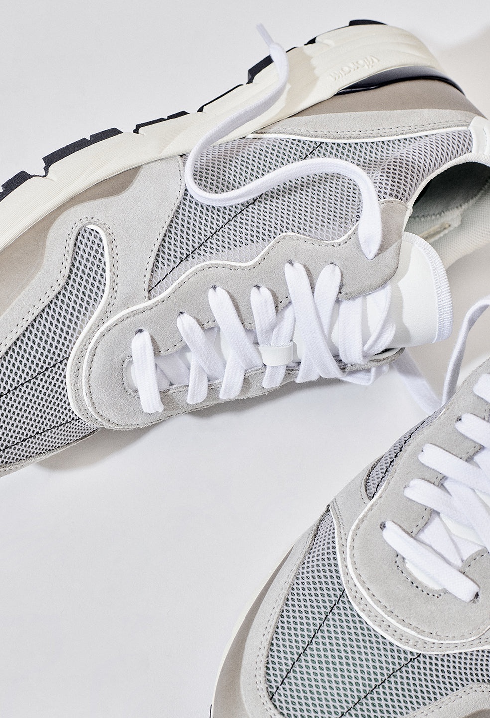 EDITION ONE RUNNER - 12