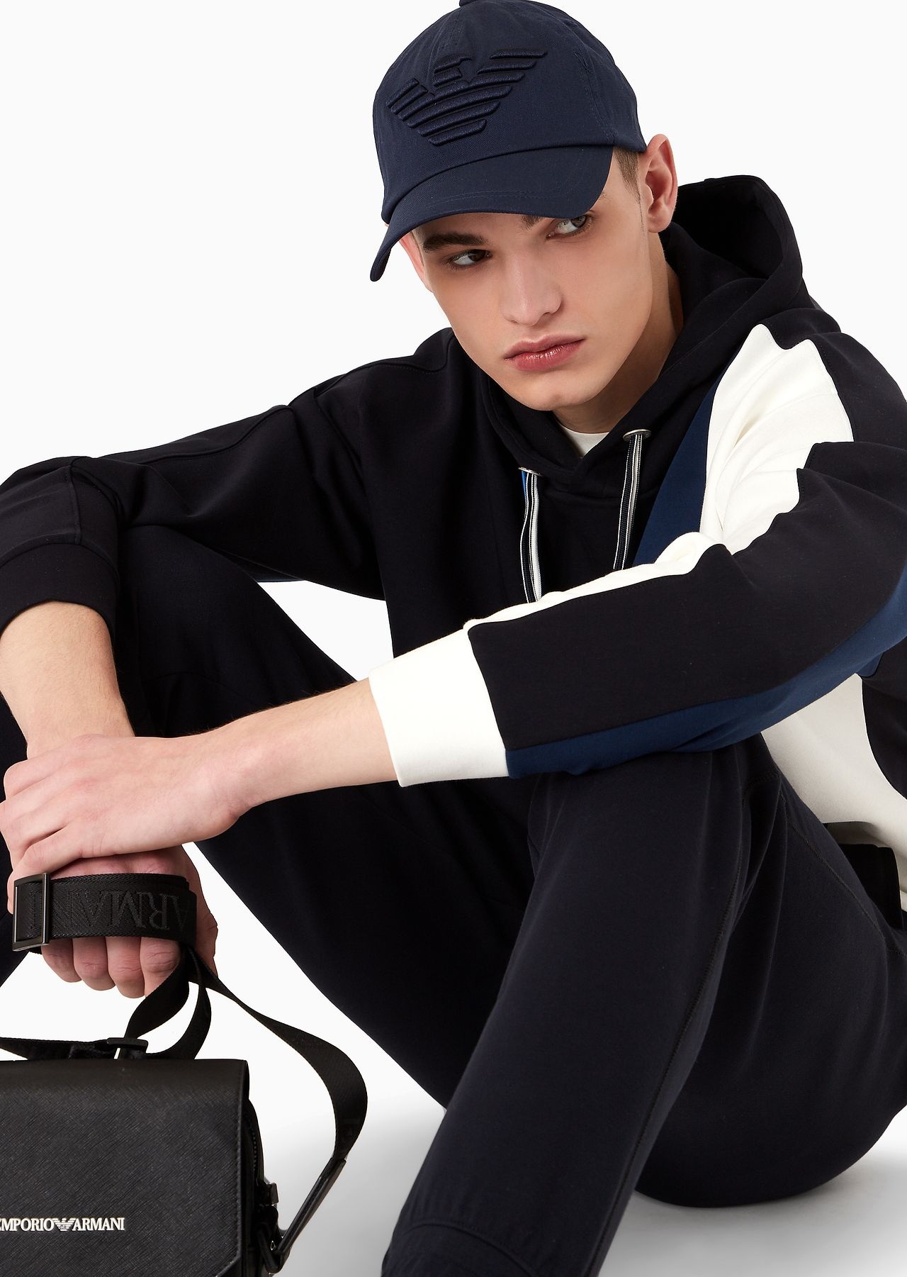 Baseball cap with embroidered oversized eagle - 4