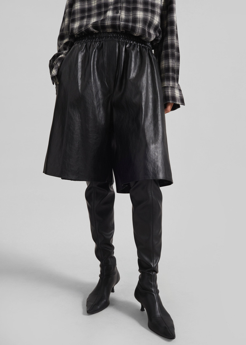 Risarven Faux Leather Bermuda Shorts - Black 7