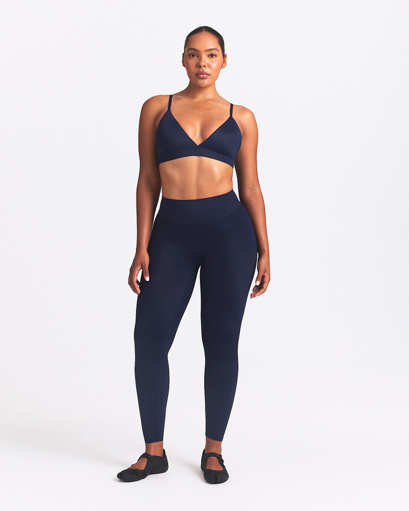 NikeSKIMS Shine Women's High-Waisted Bonded 26" Leggings 6