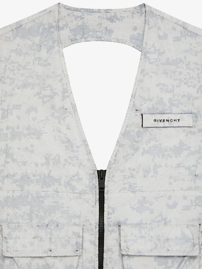 SLEEVELESS CARGO JACKET 6