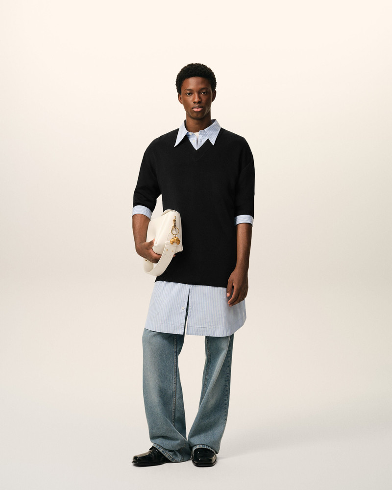 AMI Paris BLACK WOOL SHORT SLEEVES V NECK SWEATER outlook