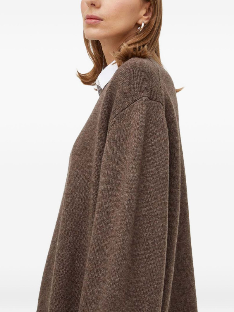 round-neck sweater 4
