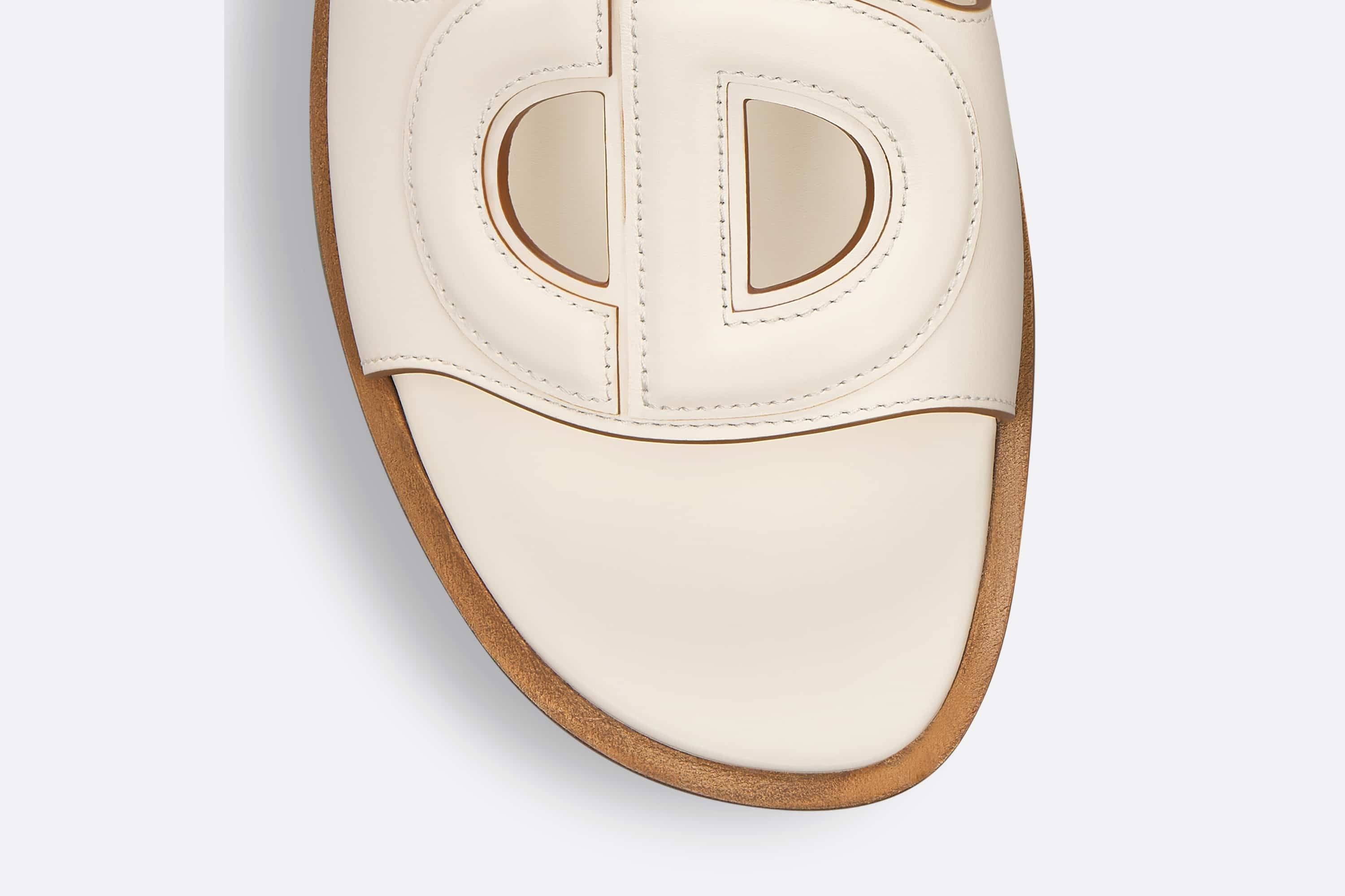 D-Club Slide - 4