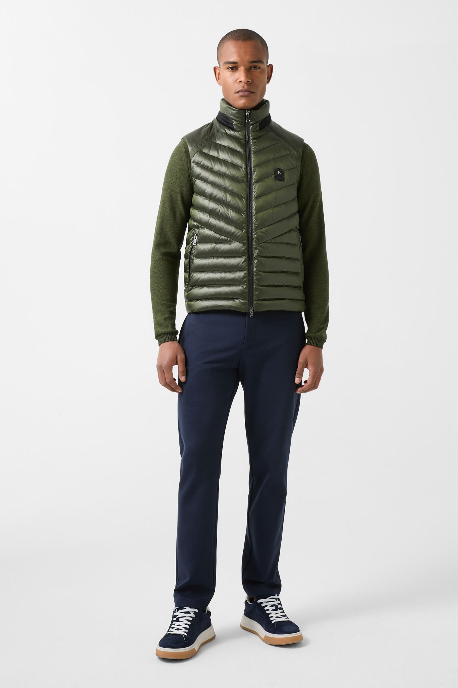 Lasse Lightweight down gilet in Olive green - 4