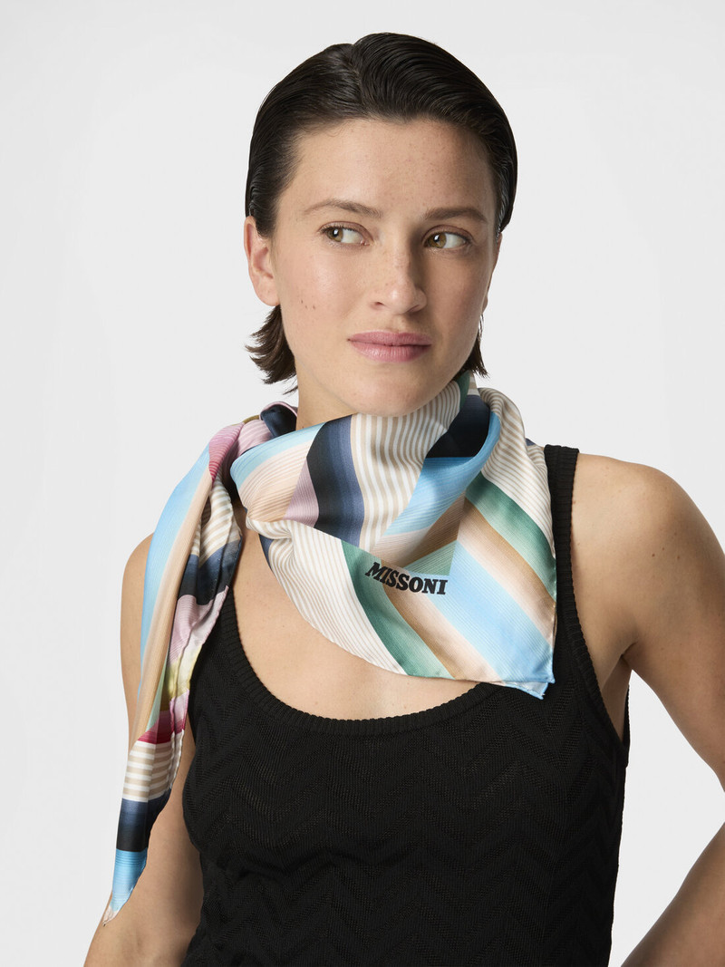 Pure silk foulard with print and logo lettering 3