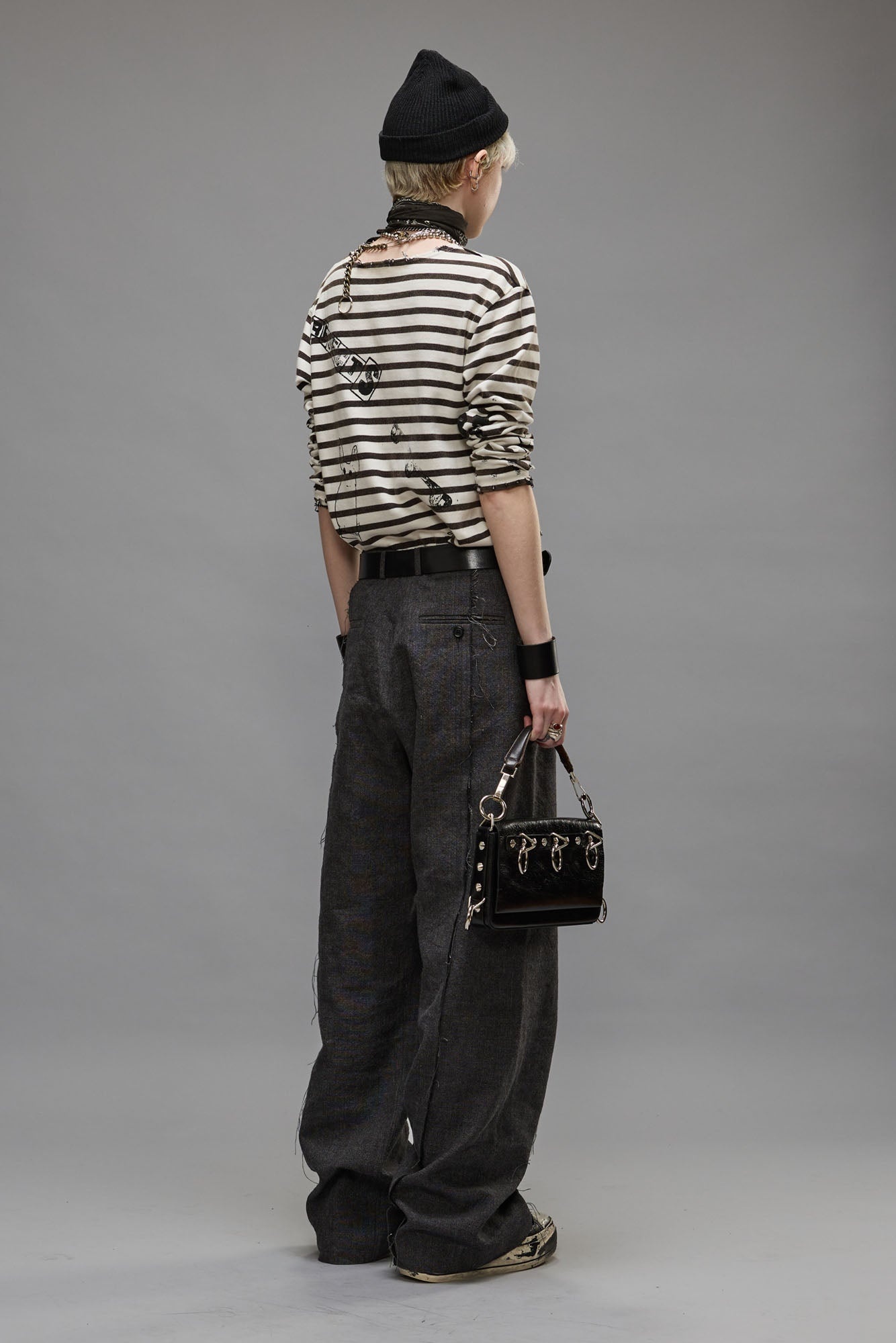 EXPOSED SEAM TROUSER - DARK GREY - 5