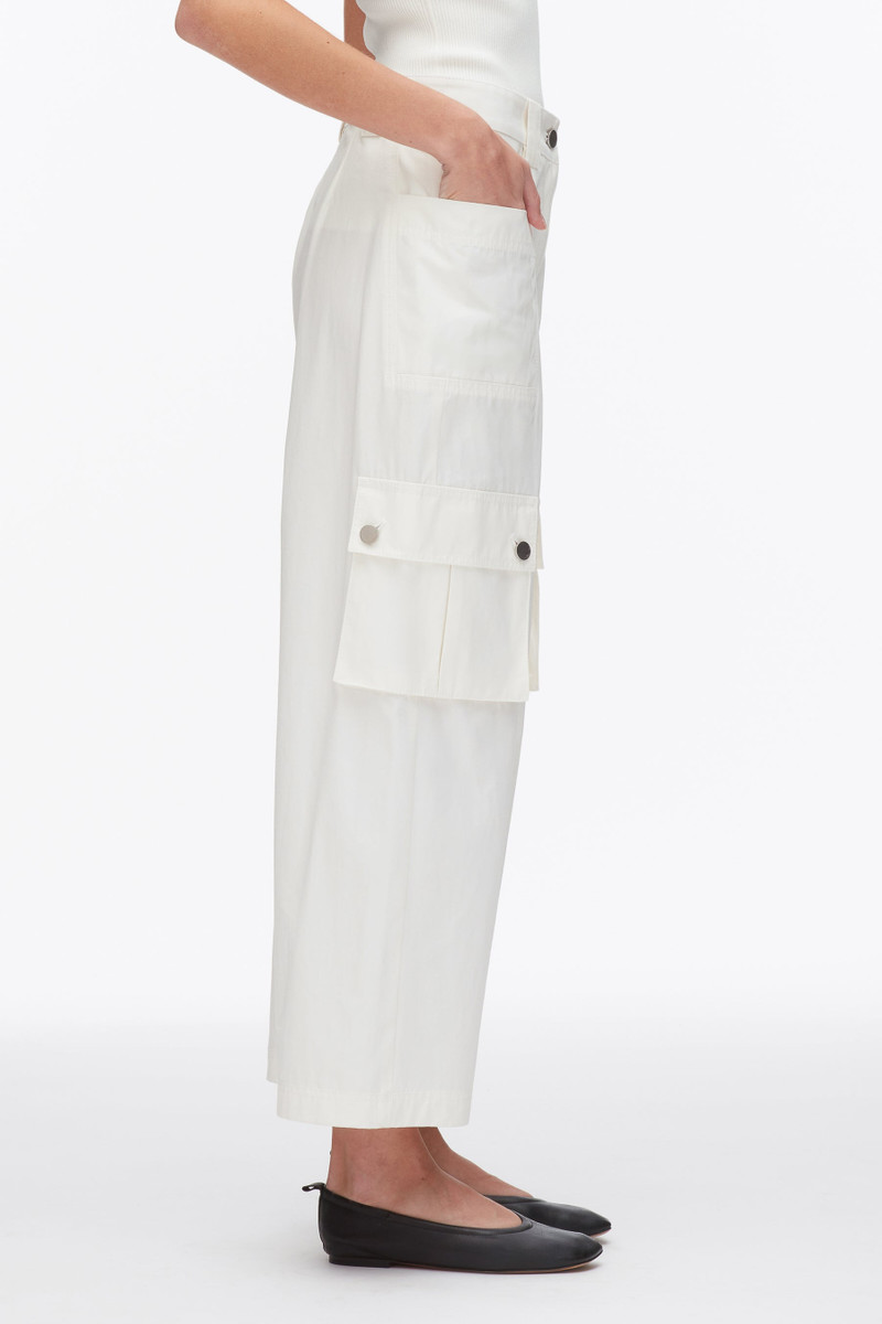 Two-Toned Cropped Cargo Pants 4