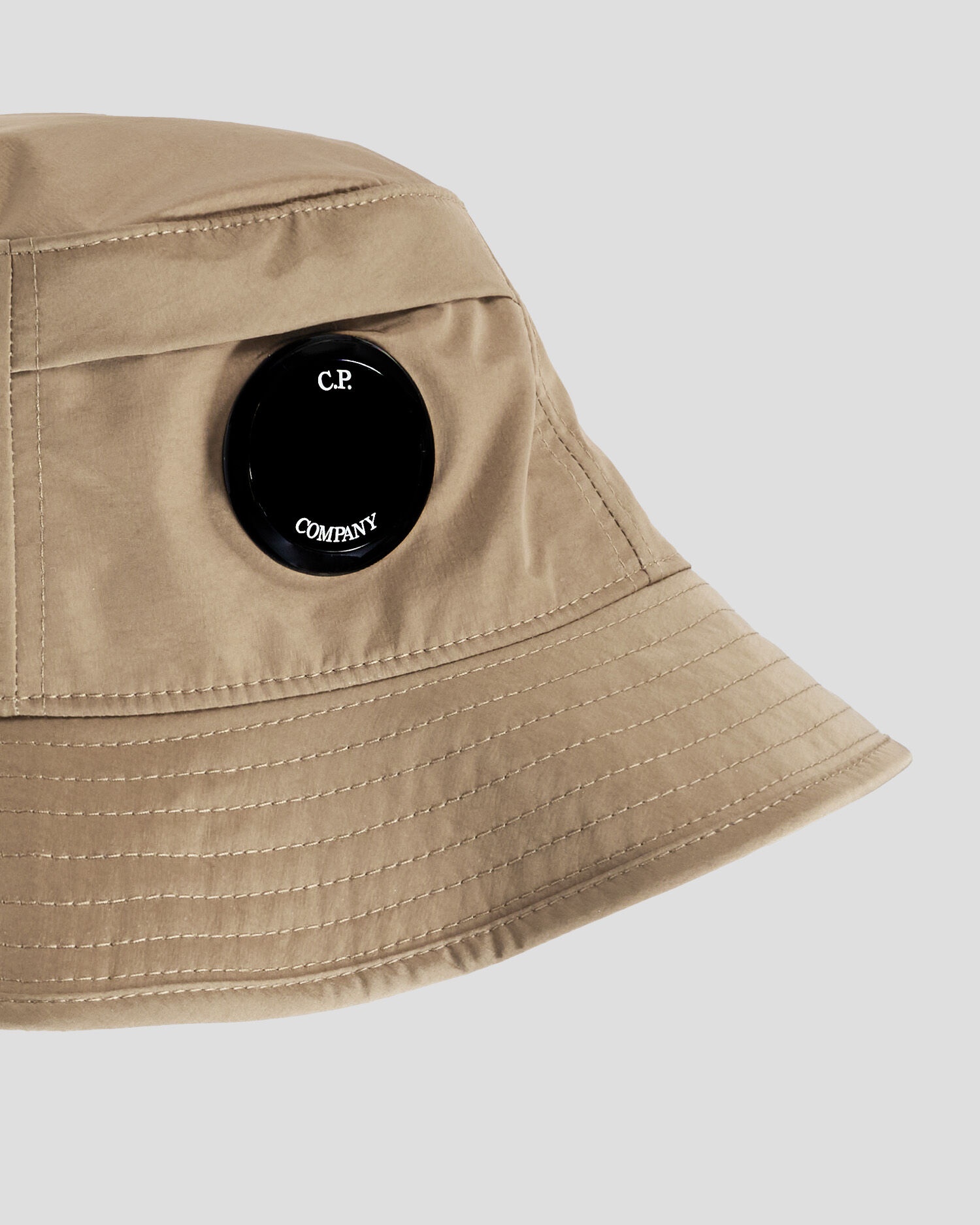 帽子 C.P Company Chrome-R Lens Bucket Hat C.P. Company Chrome-R Lens Bucket Hat | REVERSIBLE