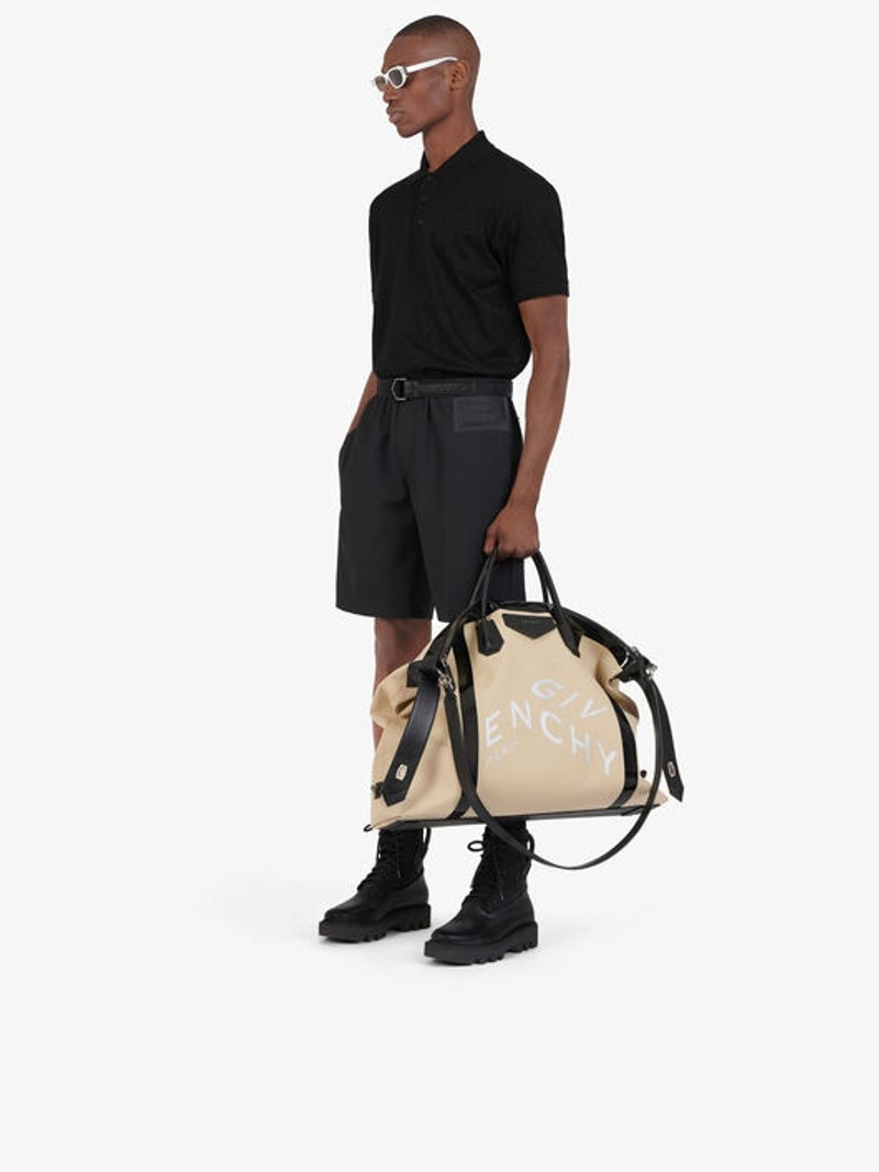 Givenchy GIVENCHY PATCH BERMUDA SHORT IN WOOL outlook