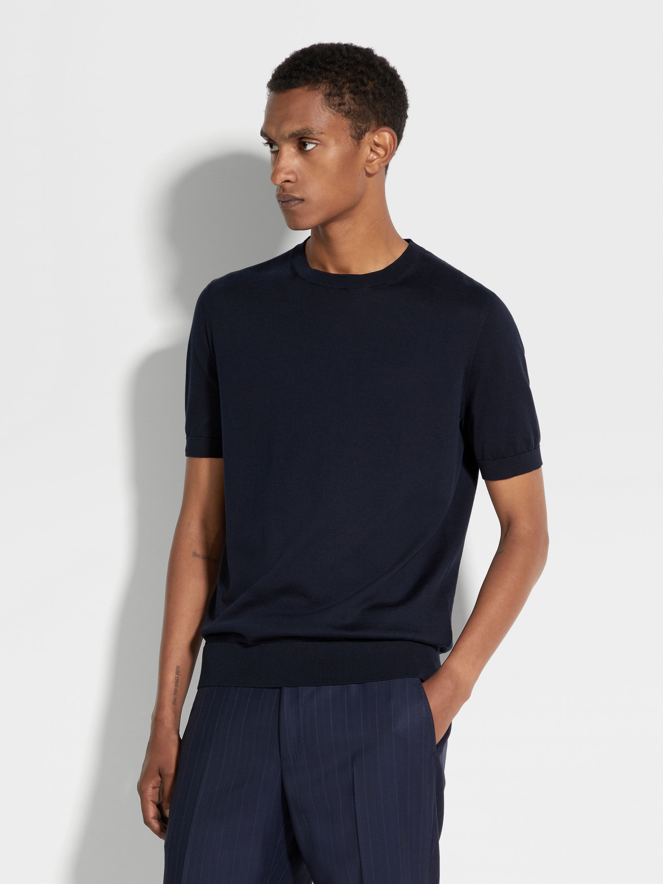 Tシャツ・カットソー ZEGNA Men T-shirt Navy RE8C90A7C10 B09 ZEGNA NAVY BLUE PREMIUM COTTON CREWNECK | REVERSIBLE