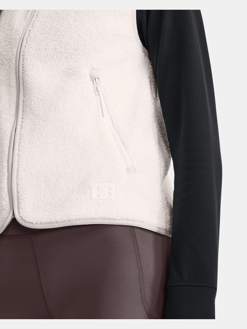 Women's UA Mission Vest 6