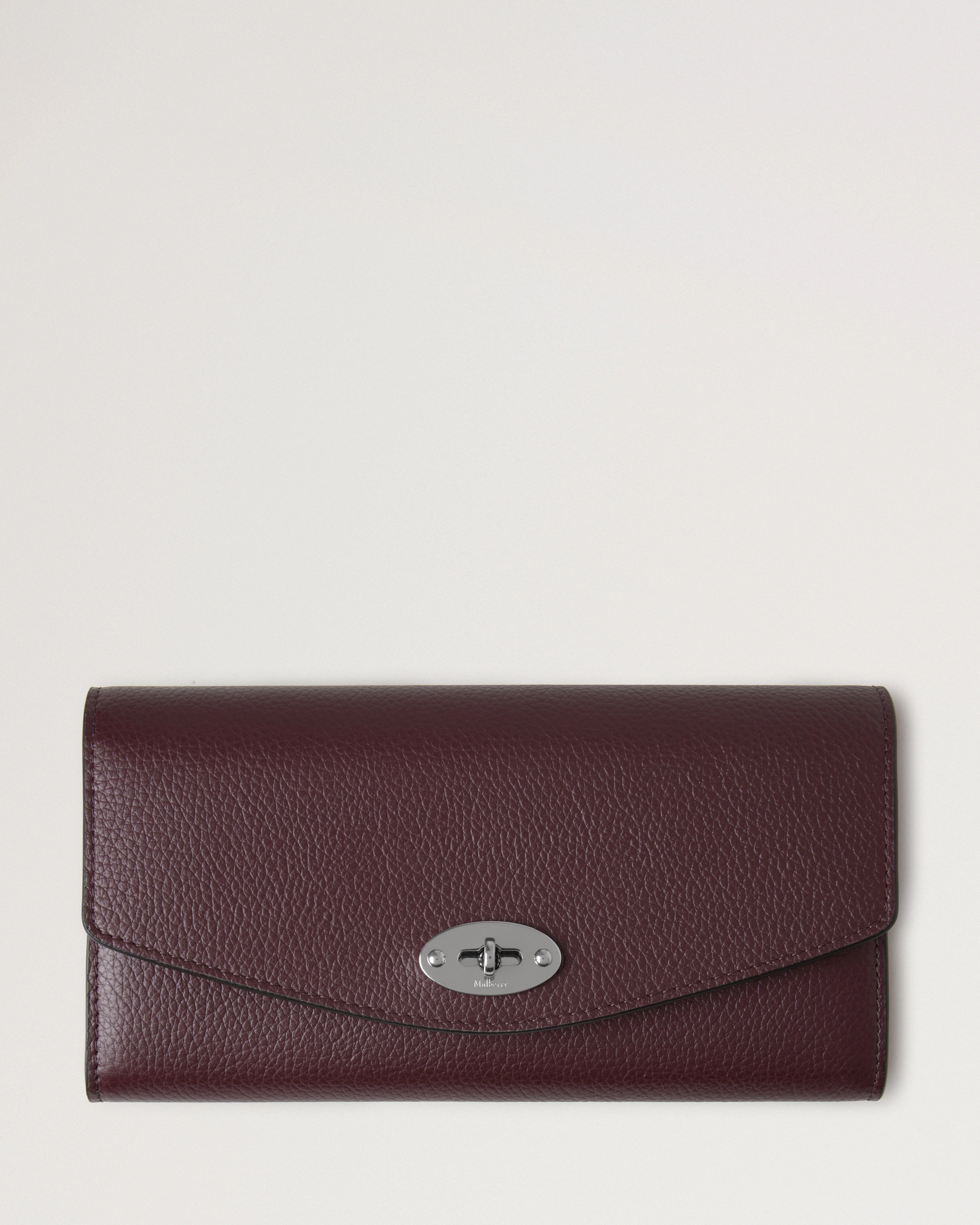 Darley Wallet
Black Cherry Small Classic Grain - 1