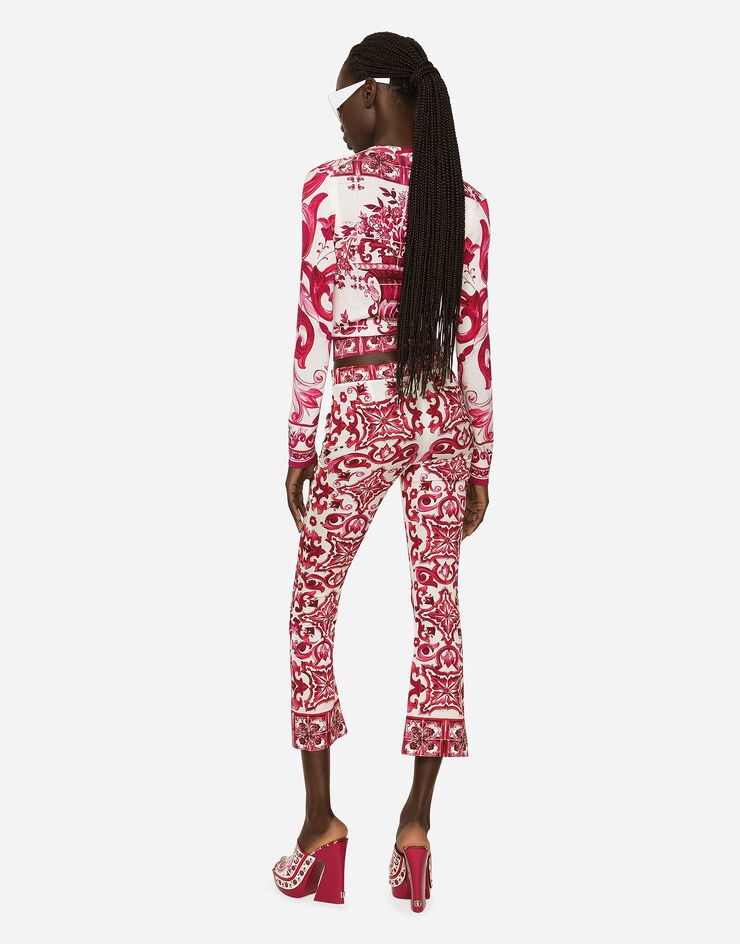 Flared trumpet-leg charmeuse pants with Majolica print - 3
