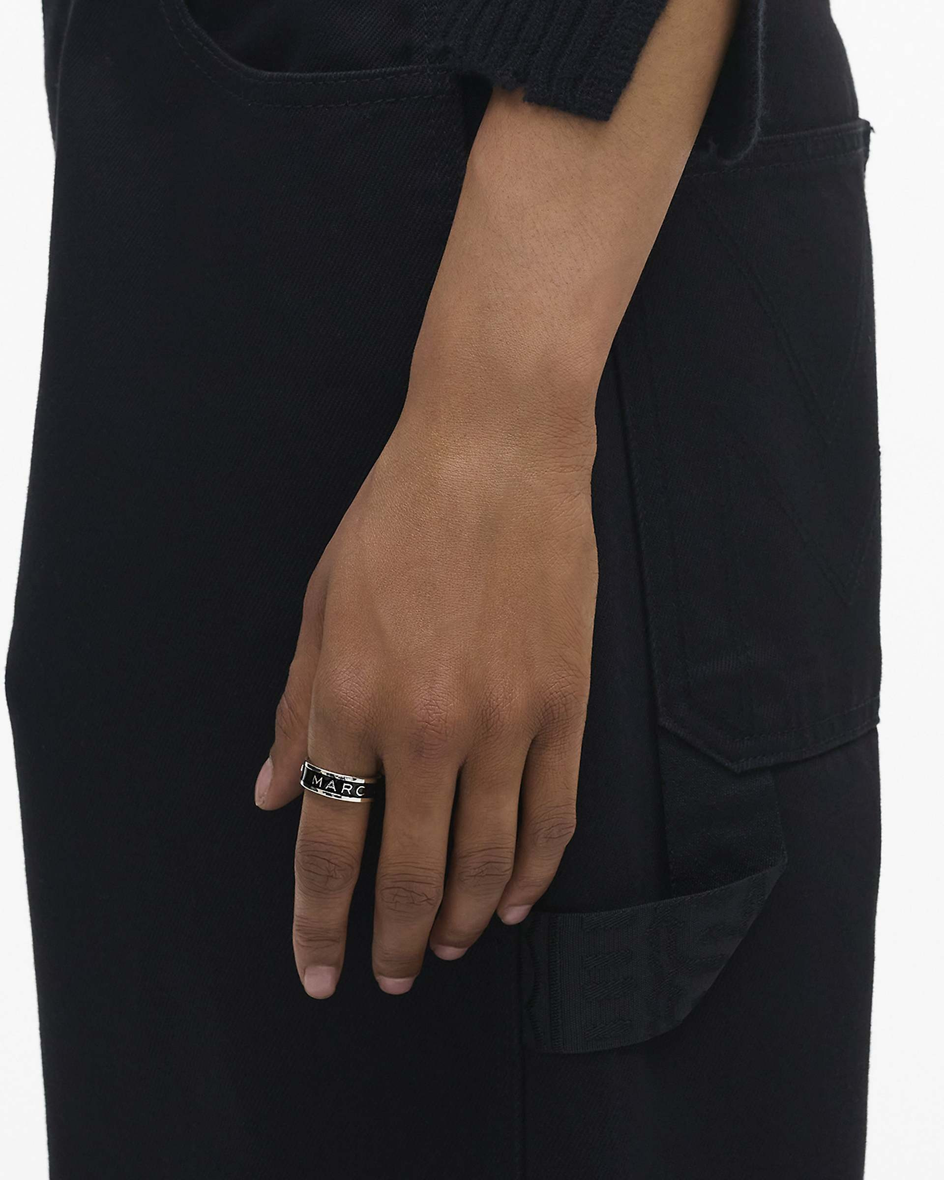 THE MARC JACOBS ENAMEL RING - 2