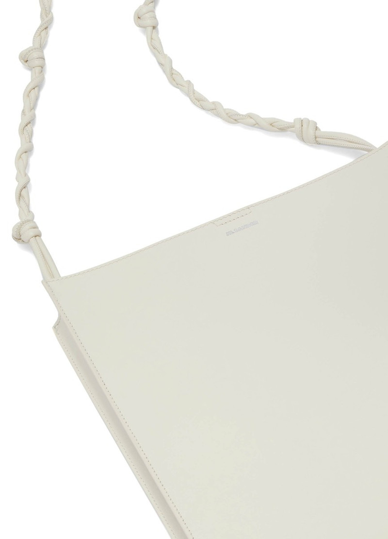 Tangle medium 4