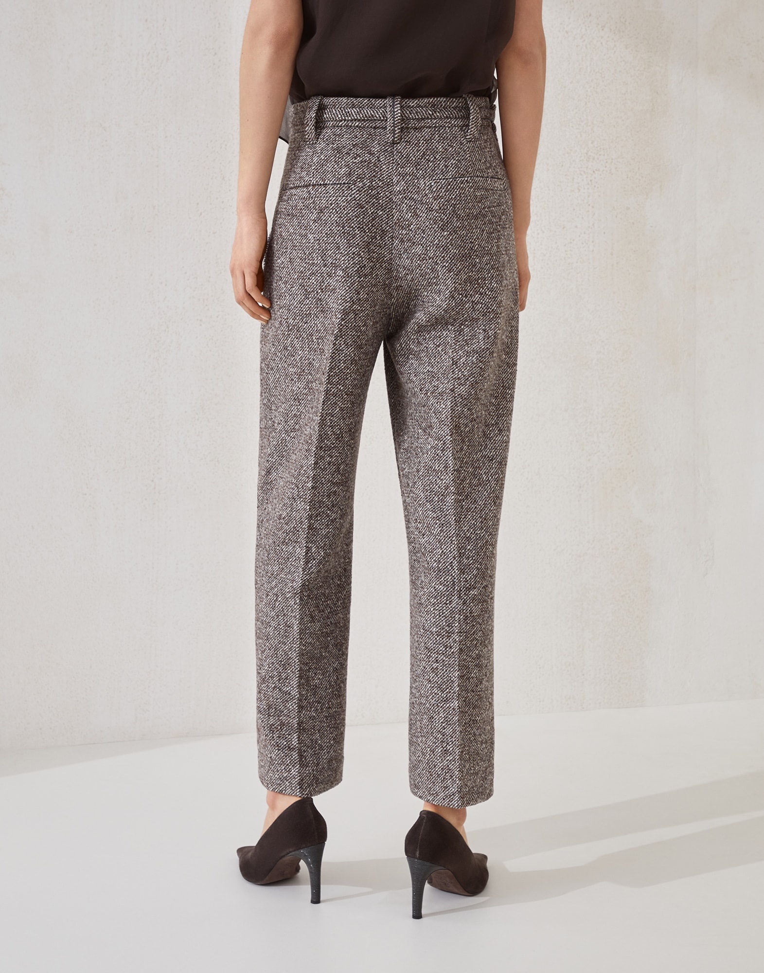 Techno virgin wool and silk mélange diagonal straight cropped trousers with monili - 2