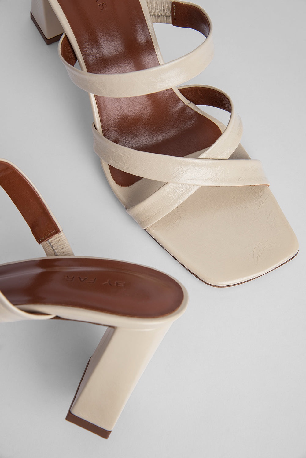 Lenny Ivory Gloss Leather - 7
