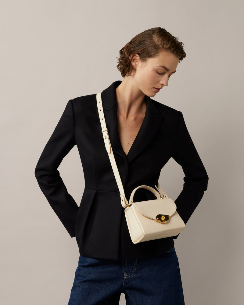 Mulberry Small Lana Top Handle
Eggshell High Gloss Leather outlook