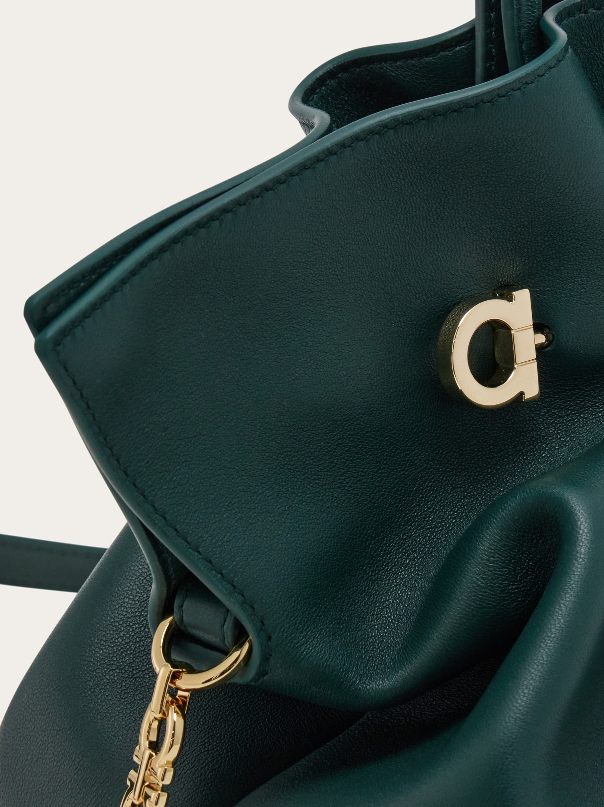 Ferragamo Soft-bag (M) - 8