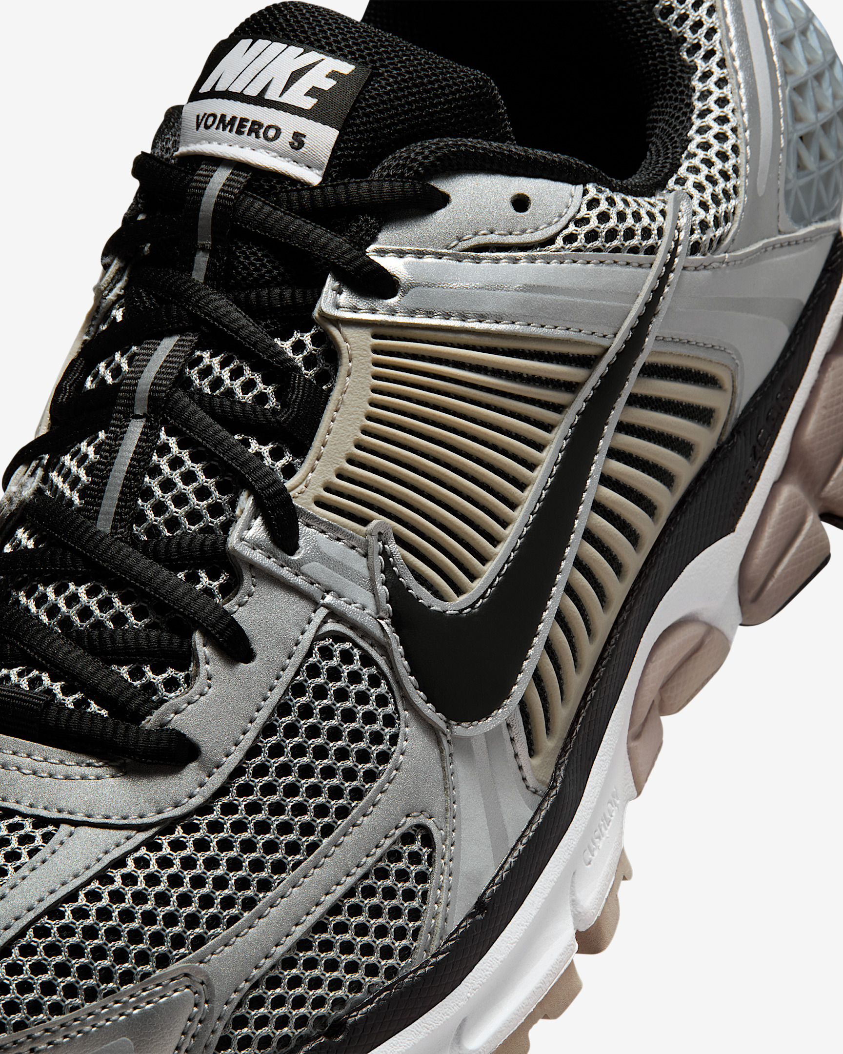 Nike Zoom Vomero 5 Men's Shoes - 7