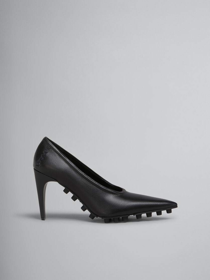 BLACK NAPPA SPIKE PUMP - 1