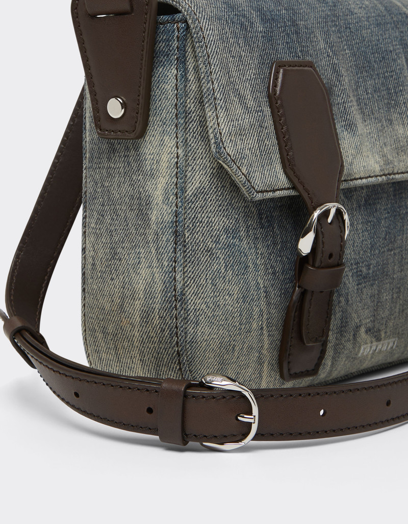 Messenger bag in acid-washed denim 4