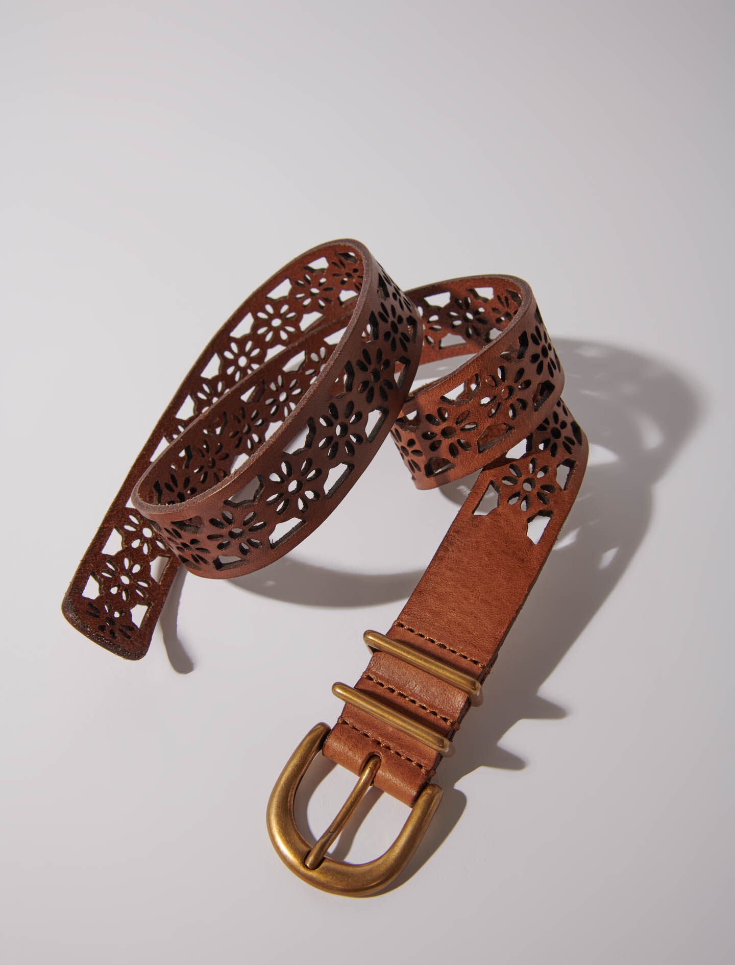 Leather belt with flower detail - 5
