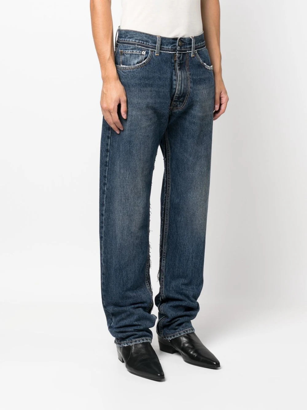 MID-RISE TAPERED-LEG JEANS - 3
