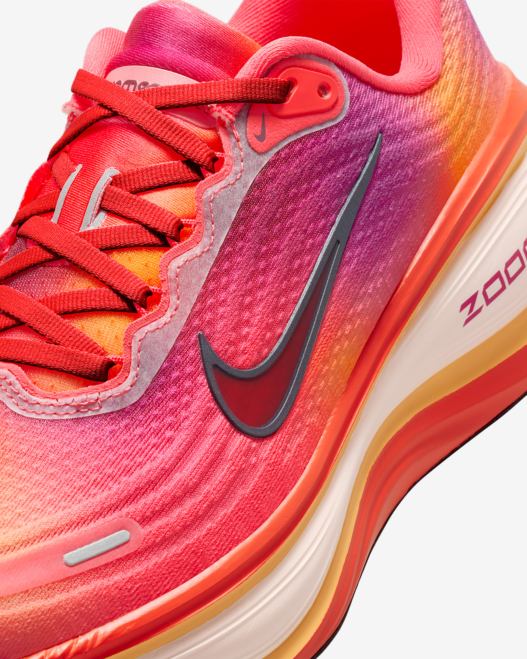Nike Vomero Plus SE Women's Road Running Shoes - 7